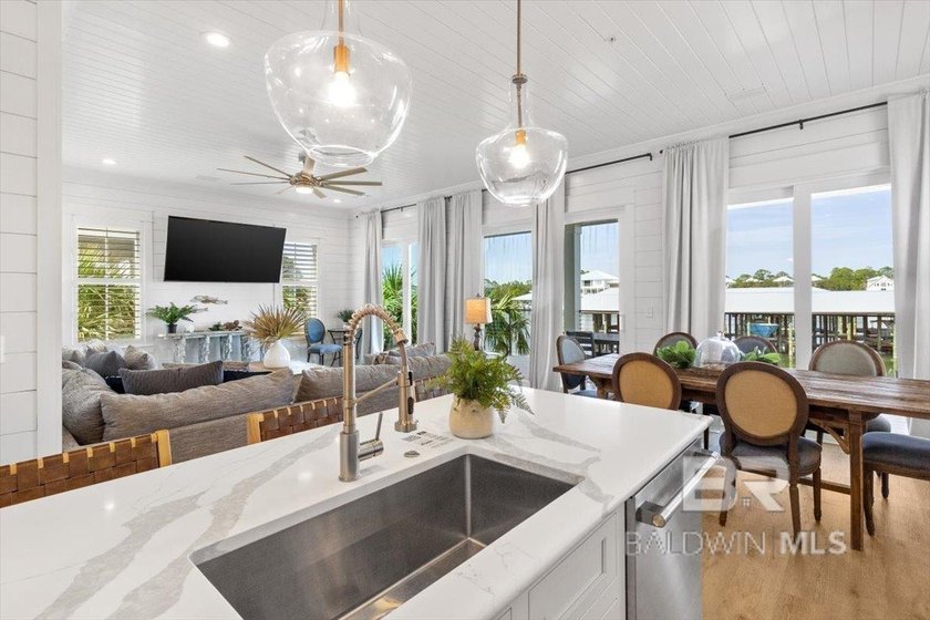 Discover luxury waterfront living in this beautifully appointed - photo 6