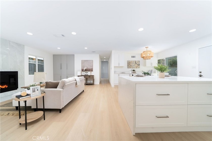 Beautifully renovated single-story home with 3 Bedrooms &amp; 2 Full - photo 5