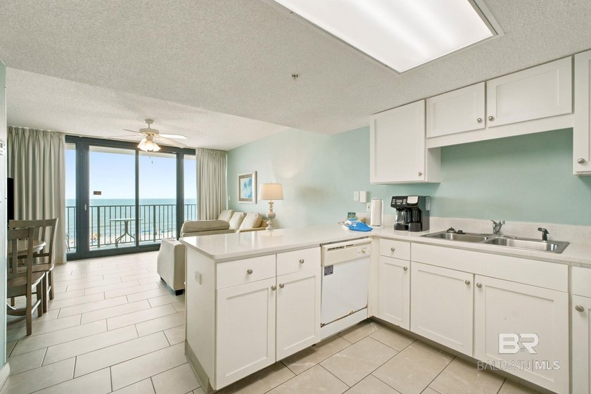 Welcome to your Gulf-front retreat at Phoenix All Suites in the - photo 6