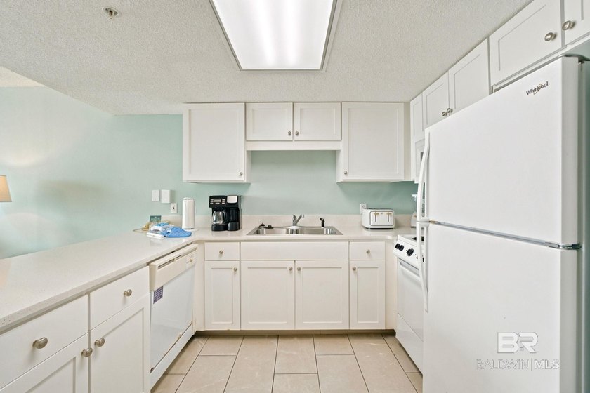 Welcome to your Gulf-front retreat at Phoenix All Suites in the - photo 7