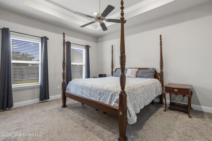 Beautifully maintained home in the sought-after South Pointe - photo 21