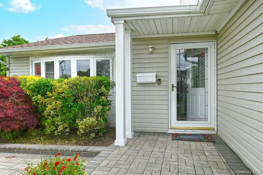 Price Improvement! Welcome to this beautifully maintained home - photo 5