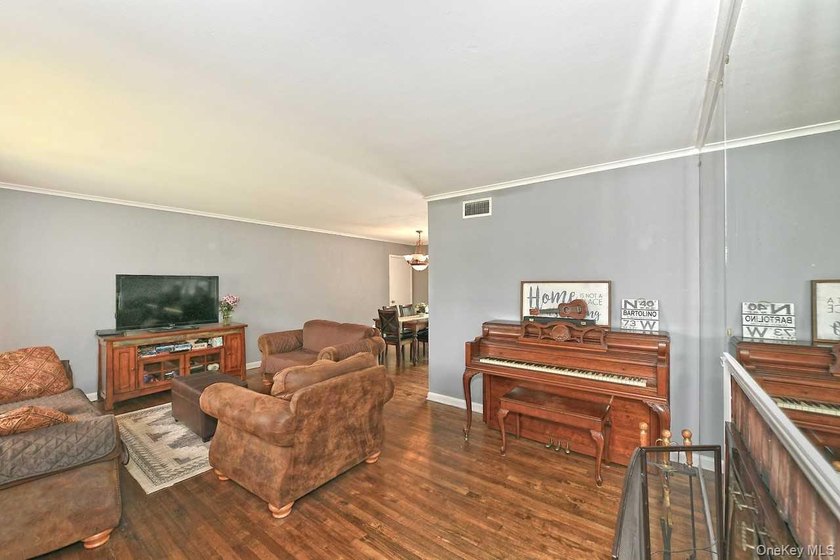 Price Improvement! Welcome to this beautifully maintained home - photo 7