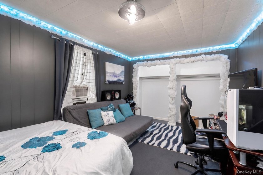 Welcome to this beautifully maintained Expanded Cape nestled in - photo 13
