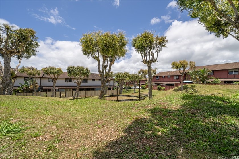 Sunny and spacious end model townhome in Nob Hill Three! Park - photo 15