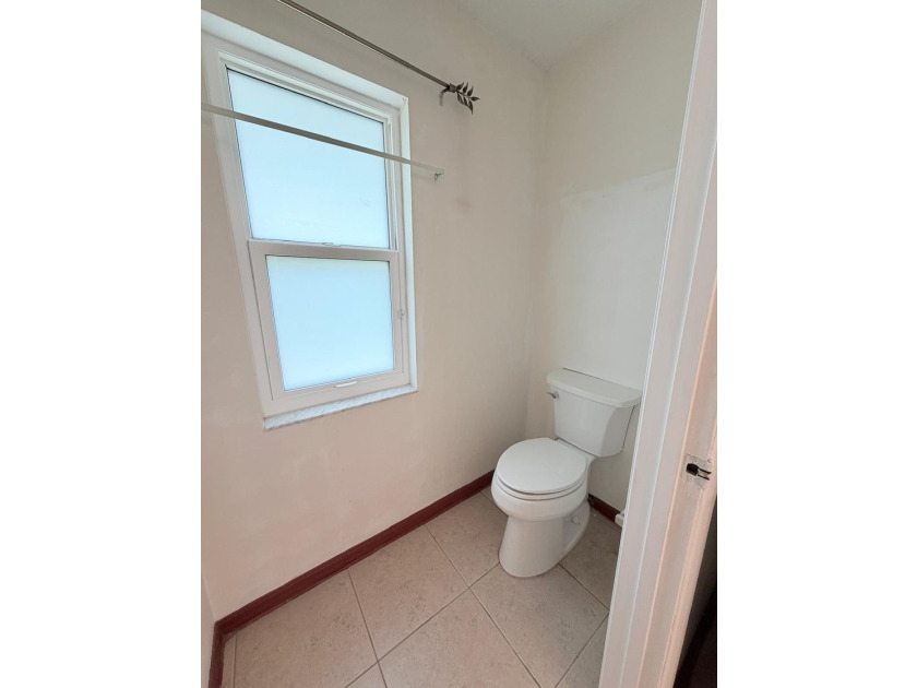 Welcome to this beautifully maintained Port St. Lucie home - photo 23