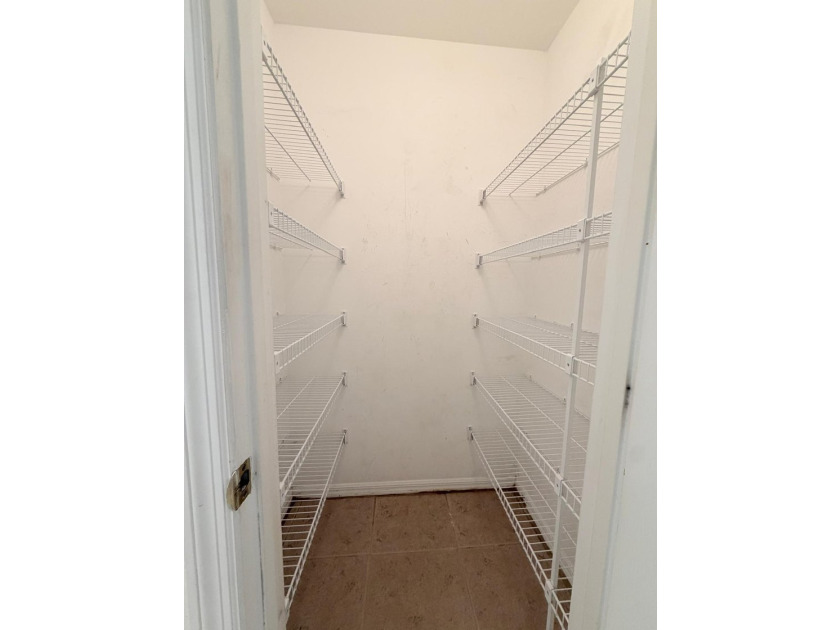Welcome to this beautifully maintained Port St. Lucie home - photo 26