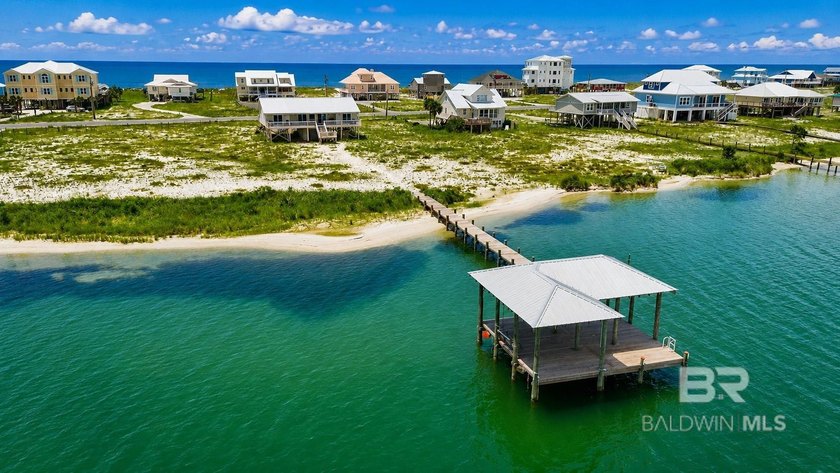 Experience the best of Gulf Coast living in this completely - photo 2