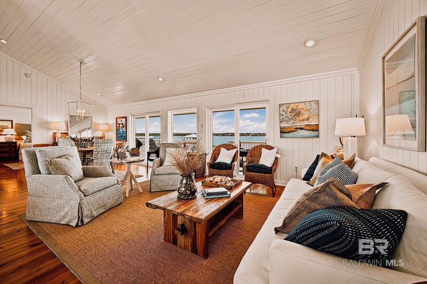 Experience the best of Gulf Coast living in this completely - photo 10