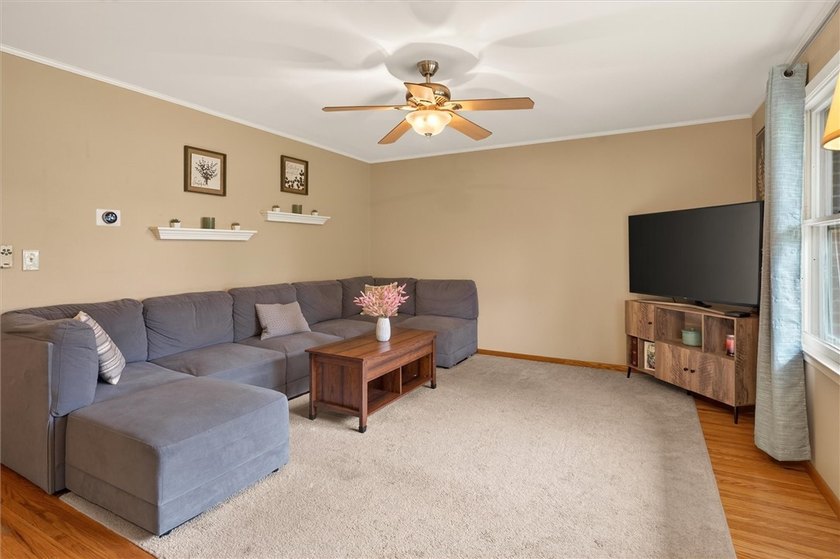 Welcome home to this spacious 3-bedroom, 1.5-bath split-level - photo 8