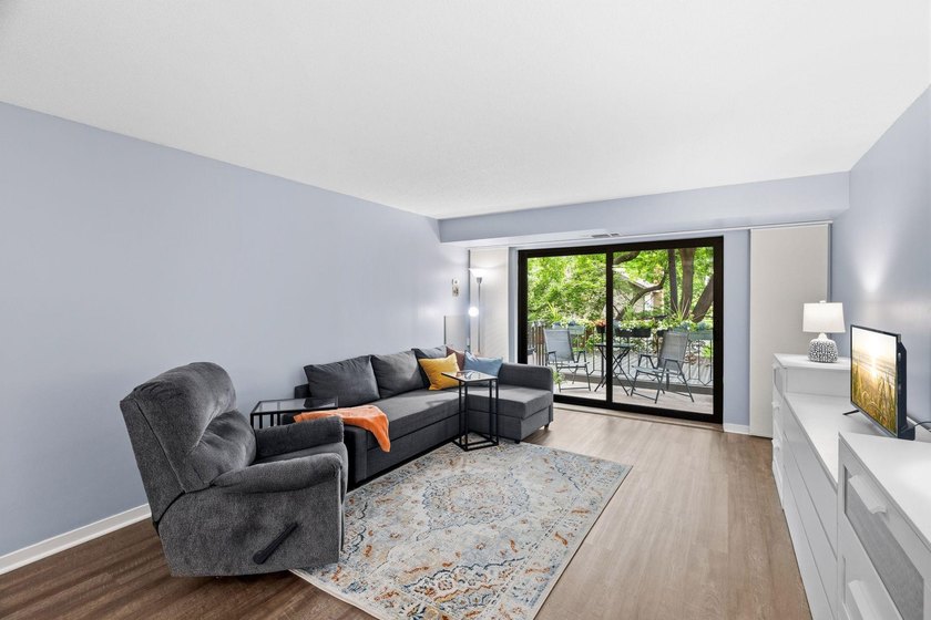 Completely updated and move-in ready, this ideally located condo - photo 4