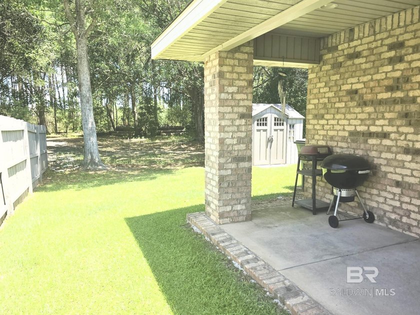 This amazingly PRICED HOME IN IBERVILLE SQUARE is a WELL - photo 3
