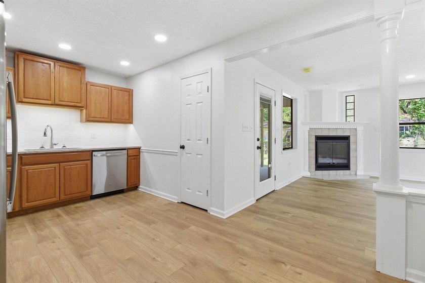 Welcome to your new home! This beautifully remodeled brick home - photo 13