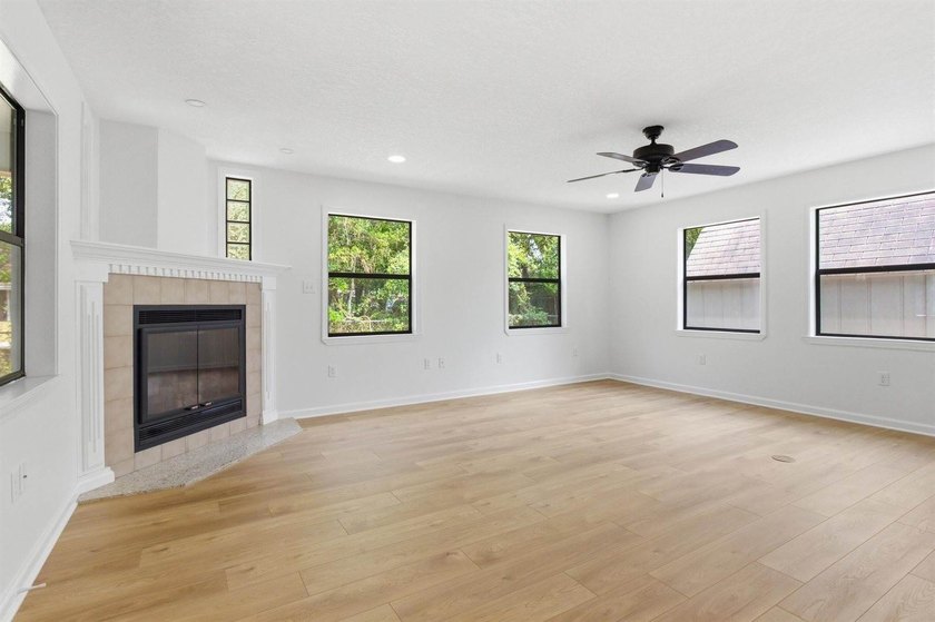 Welcome to your new home! This beautifully remodeled brick home - photo 15