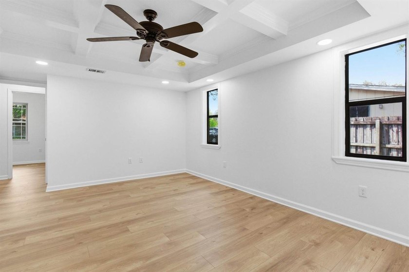 Welcome to your new home! This beautifully remodeled brick home - photo 21