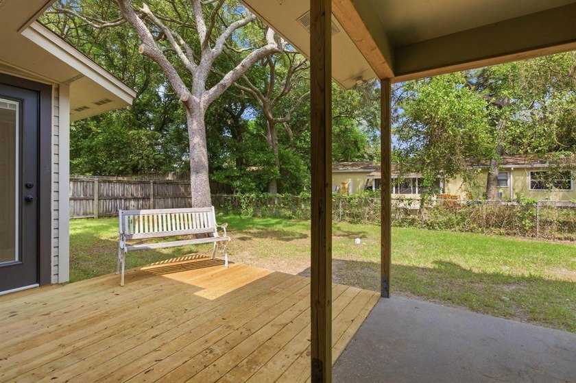Welcome to your new home! This beautifully remodeled brick home - photo 28