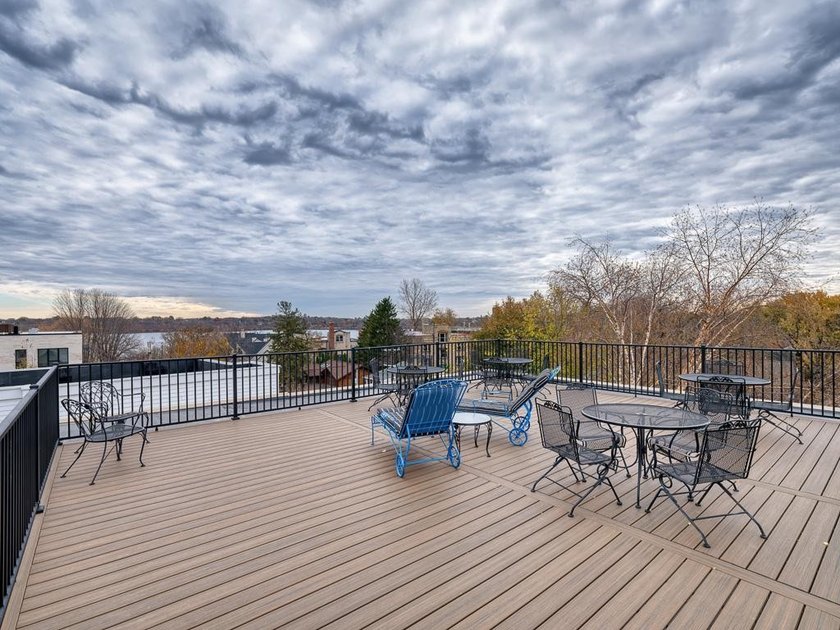 Enjoy living in Linden Hills in this wonderfully maintained - photo 2