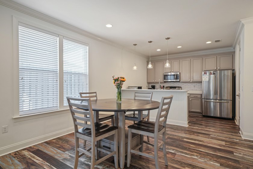 Best deal in Church Street Village! This 3 bedroom, 2.5 bath - photo 5