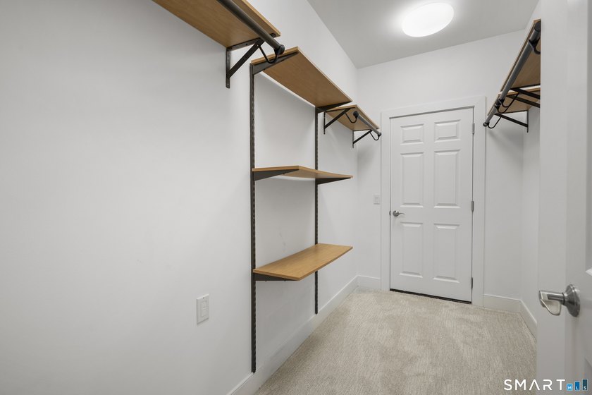 Experience the perfect blend of luxury, convenience, and - photo 21
