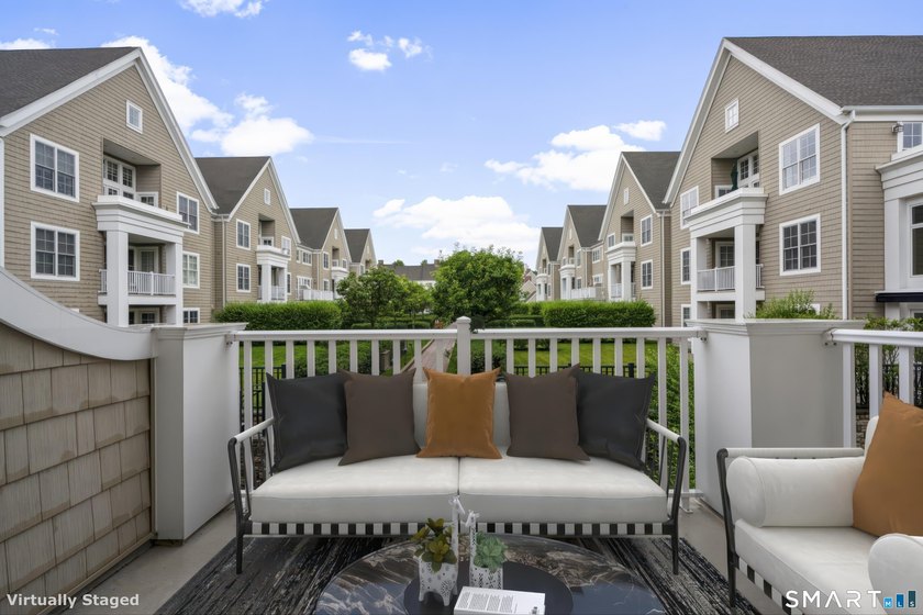 Experience the perfect blend of luxury, convenience, and - photo 24