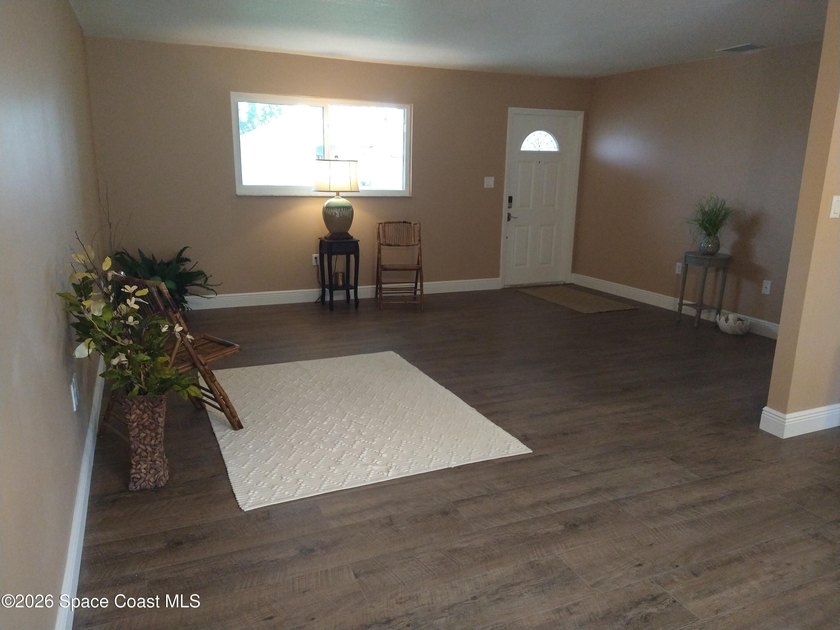 MOVE IN READY TOTAL REMODEL so Why wait to build ...3/2 with - photo 33