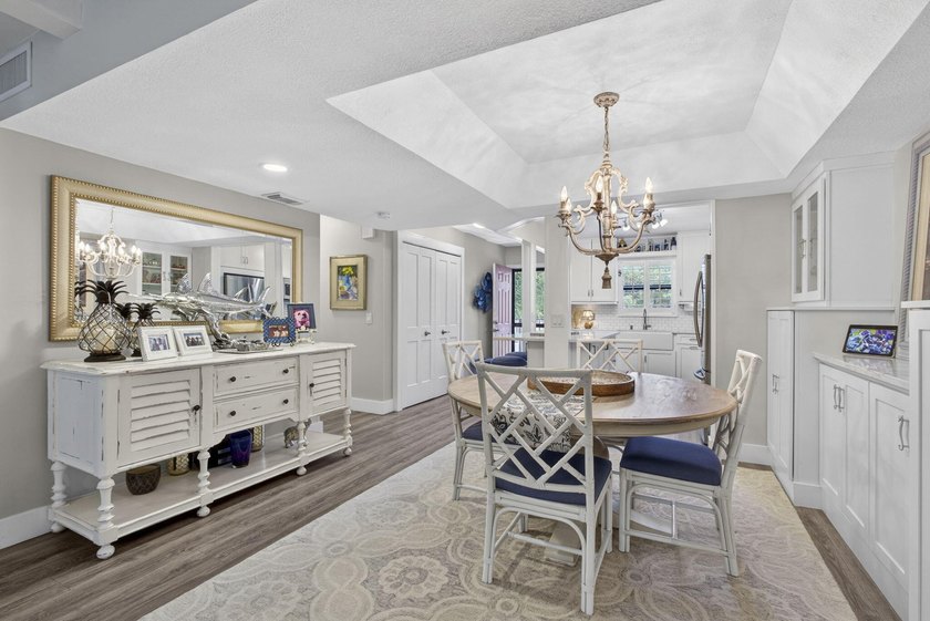 Beautifully fully renovated 2-bedroom, 2-bath condo situated in - photo 15