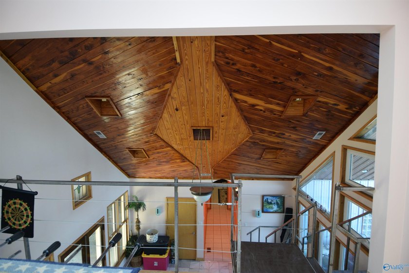 Located on the main channel of Lake Guntersville, this stunning - photo 20