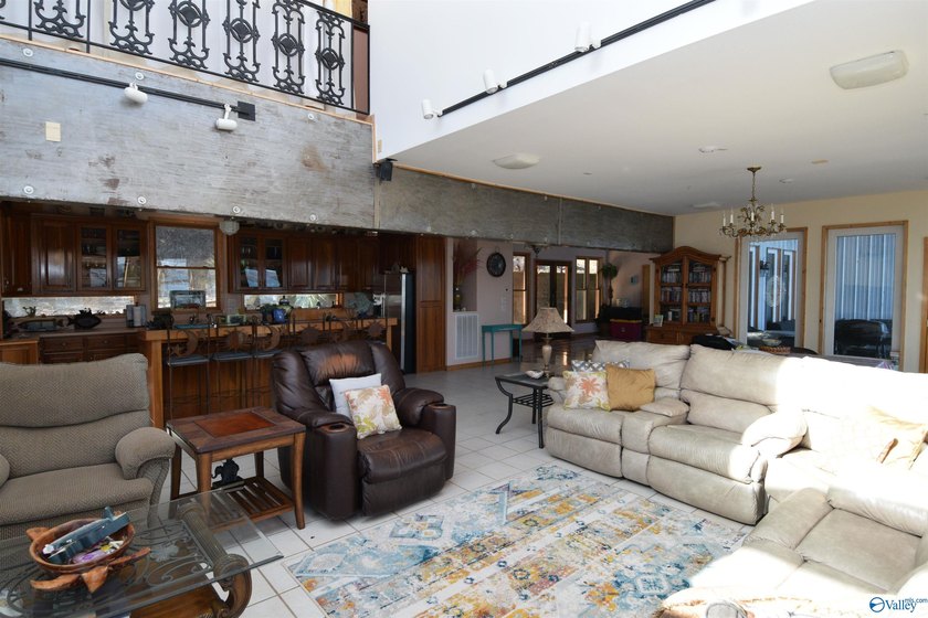 Located on the main channel of Lake Guntersville, this stunning - photo 24