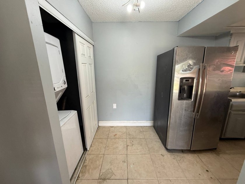 Priced and Primed for Renovation. 2 Bed, 1.5 Bath Second floor - photo 8