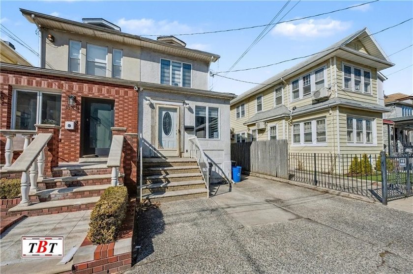 Welcome to 1844 East 19th Street! As you step inside, you are - photo 3