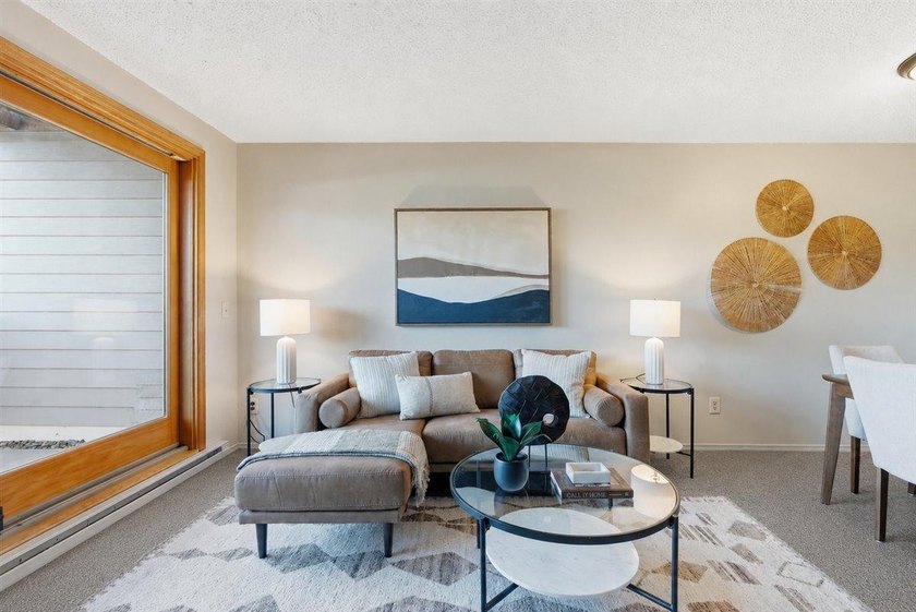 Your charming Seward home awaits! This beautifully maintained - photo 4