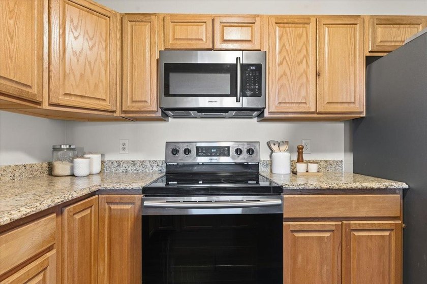Your charming Seward home awaits! This beautifully maintained - photo 8