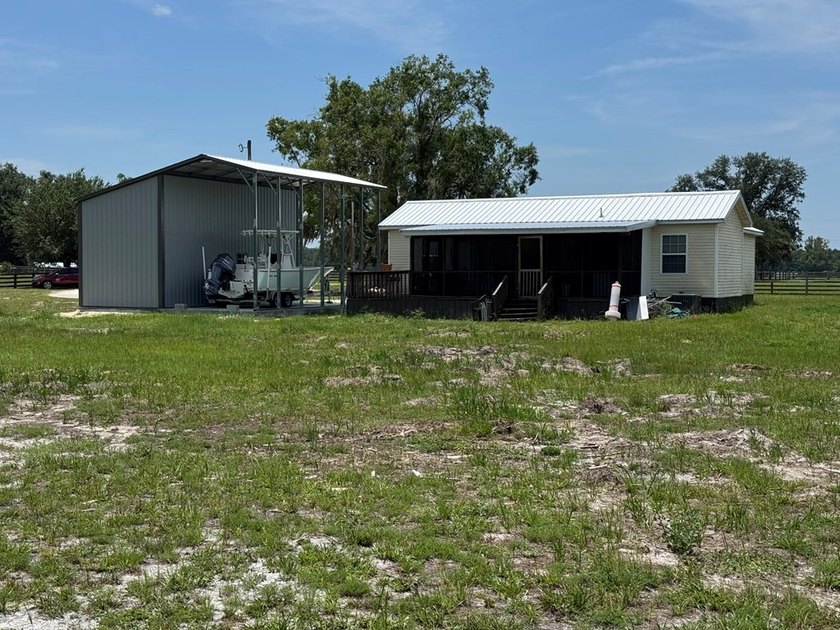 2 Bedroom 2 Bath Custom Home on 11.92 Acres w/Gated entry - photo 5