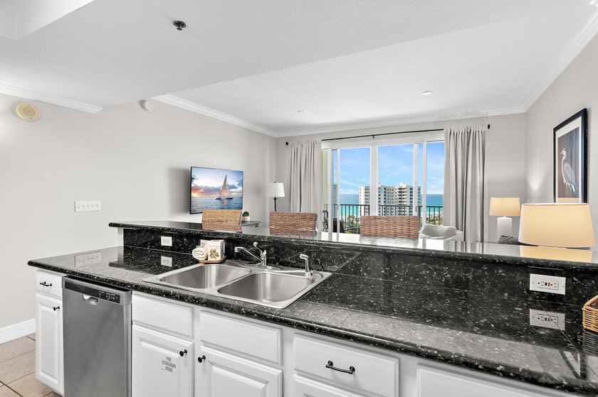 Wake up to endless Gulf views, spend your afternoons with your - photo 8