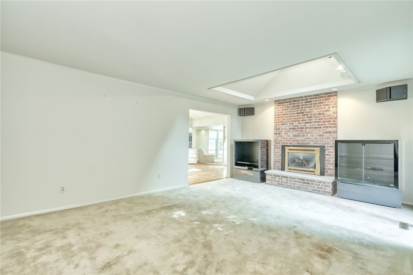 THE WOODS AT MILLCREEK! HIGHLY DESIRABLE AREA CLOSE TO WEBSTER - photo 12