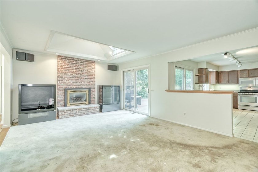 THE WOODS AT MILLCREEK! HIGHLY DESIRABLE AREA CLOSE TO WEBSTER - photo 13