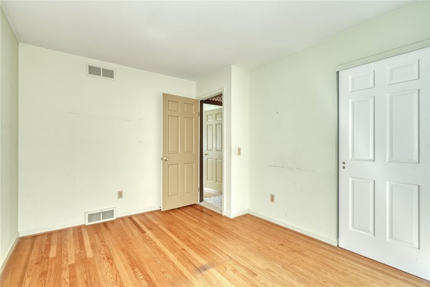 THE WOODS AT MILLCREEK! HIGHLY DESIRABLE AREA CLOSE TO WEBSTER - photo 33