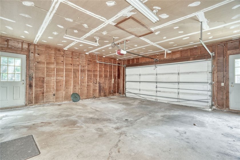 THE WOODS AT MILLCREEK! HIGHLY DESIRABLE AREA CLOSE TO WEBSTER - photo 43