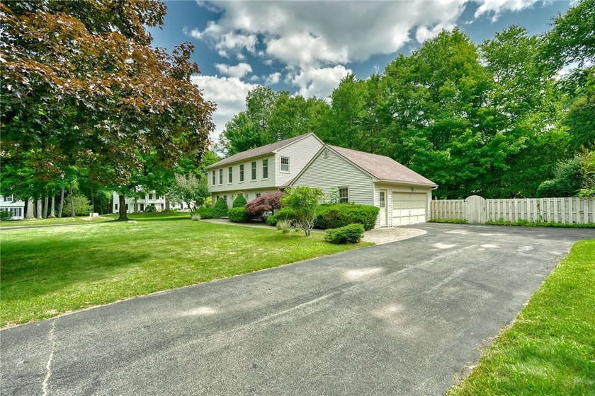 THE WOODS AT MILLCREEK! HIGHLY DESIRABLE AREA CLOSE TO WEBSTER - photo 45