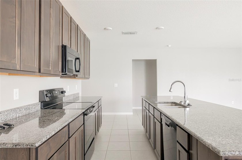 Virtually Staged. Virtually Staged. Exquisite Waterfront Living - photo 8
