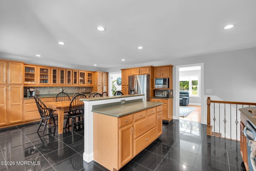 Don't miss this expanded split-level backing to Winding River - photo 14