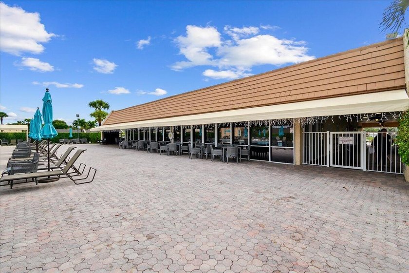 Stunning, fully updated modern unit in Golden Lakes Village - - photo 28