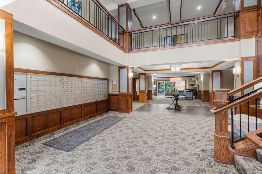 Welcome to easy, one-level living in the heart of Highland Park - photo 6