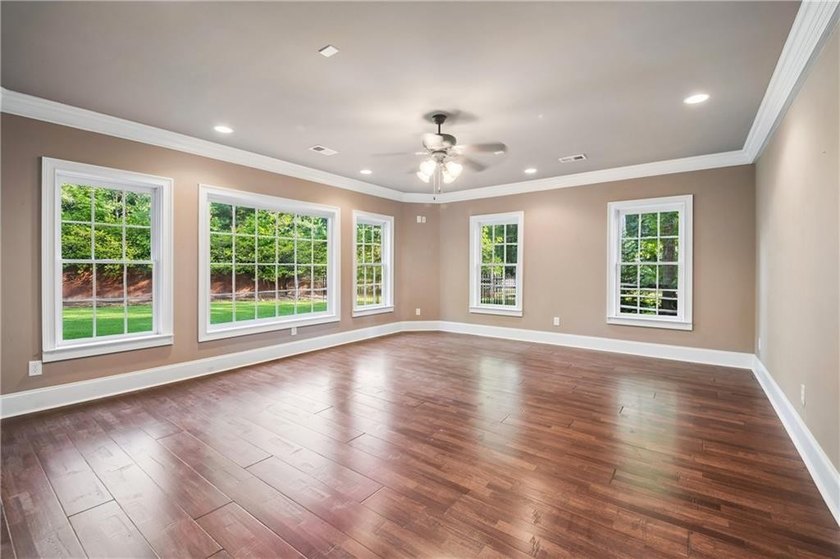 Introducing 1038 Overlook Dr, a residence arranged for everyday - photo 4