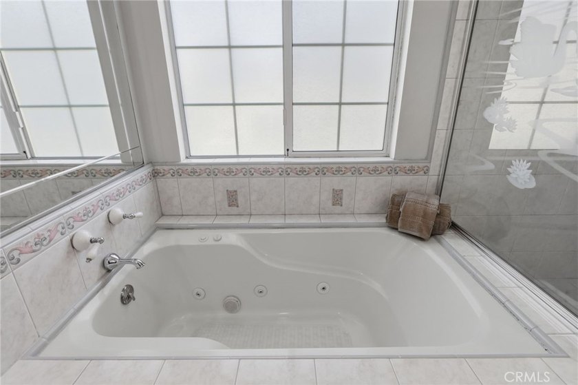 First time on the market in years, this beautifully maintained - photo 24