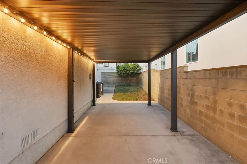 First time on the market in years, this beautifully maintained - photo 30