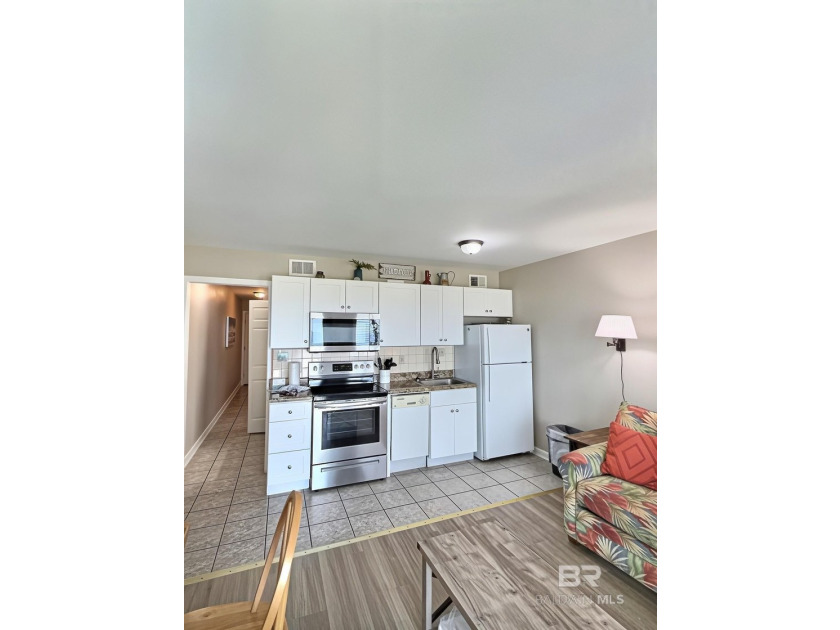 Experience the best of Gulf-front living from Unit 3302 at Gulf - photo 3