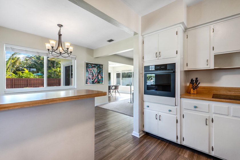 Welcome to Floranada Ridge! This 2-bedroom, 2-bath home offers 1 - photo 13