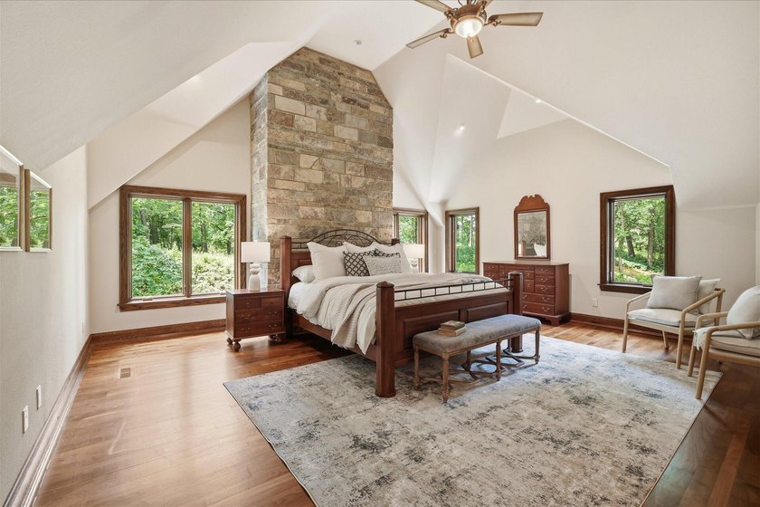 5 private wooded acres in the heart of Chenequa: this - photo 15