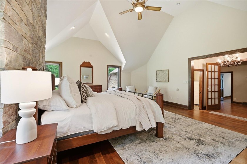 5 private wooded acres in the heart of Chenequa: this - photo 16